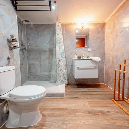 Charming Old Building For 2 شقة ماغديبورغ